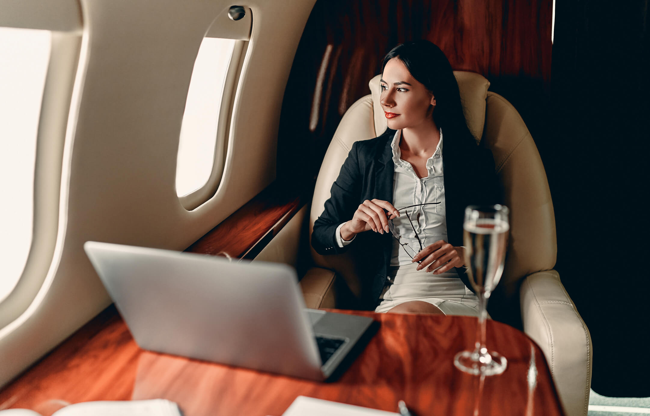 Airline Class Economics - Complete Controller