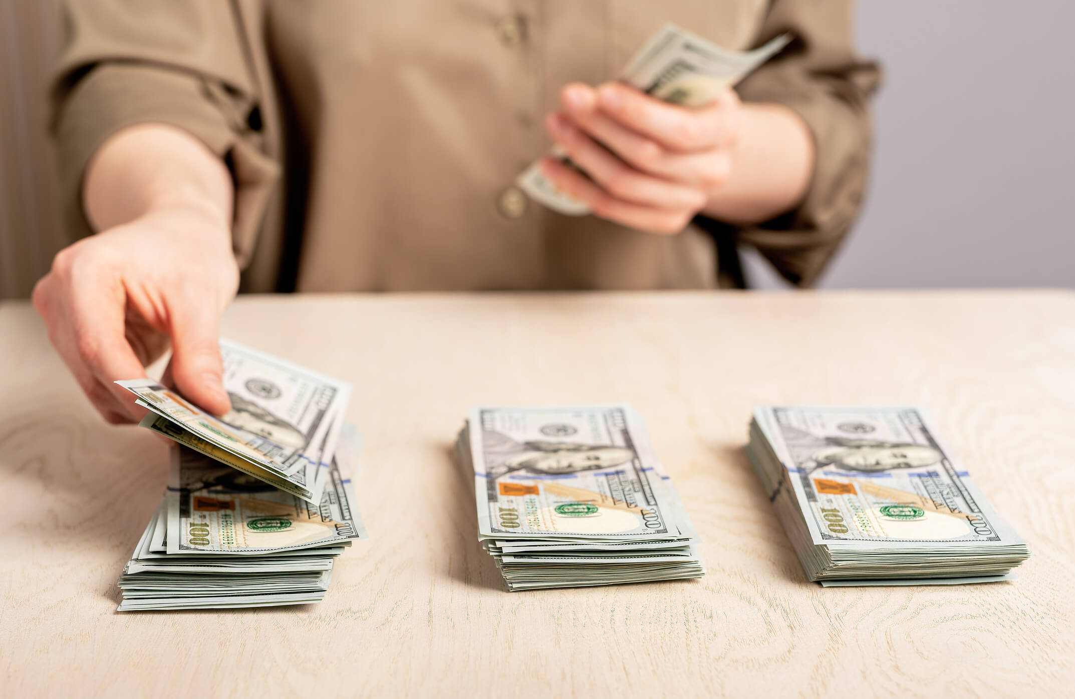 Manage Your Expenditures - Complete Controller