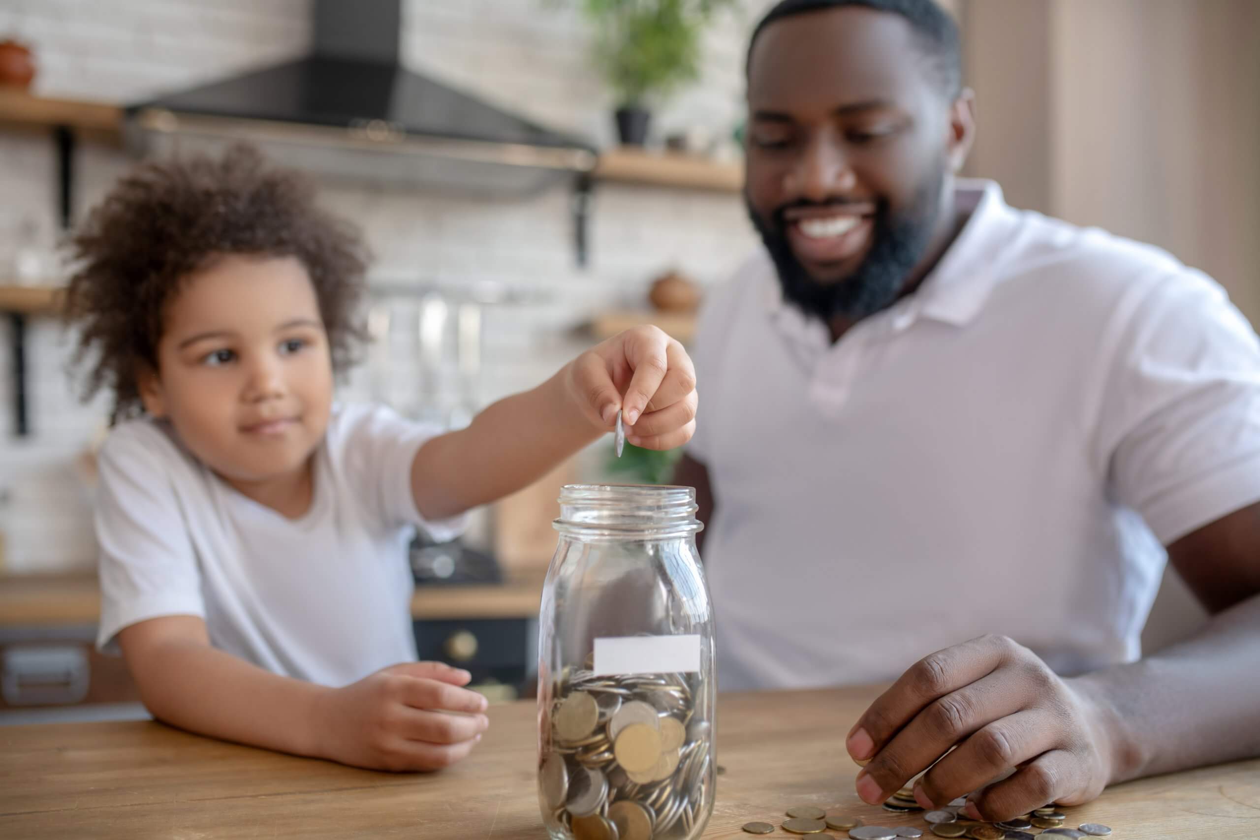 Saving Money For Your Kid’s Future as a Single Parent