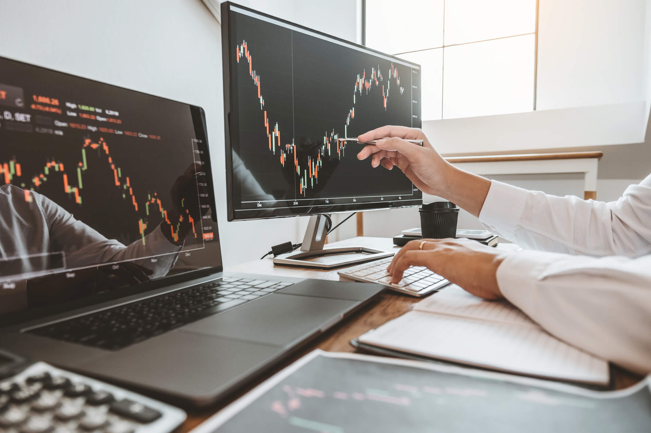 Should You Invest In the Stock Market? - Complete Controller.